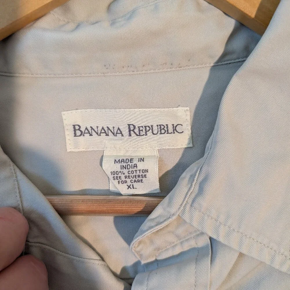 Banana Republic Button-Down Beige Pocket‎ Men's Shirt